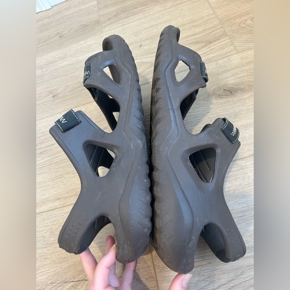 Black Men’s Strap Rubber Hiking Iconic Crocs Comfort Sandals Size 12 - Picture 7 of 11